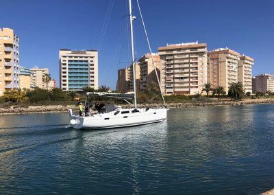 barco visitando la manga