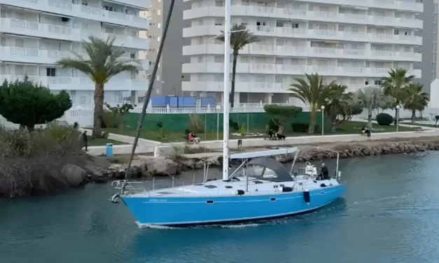 ¡Descubre las Mejoras en el Refit del Velero Kalima para 2025!